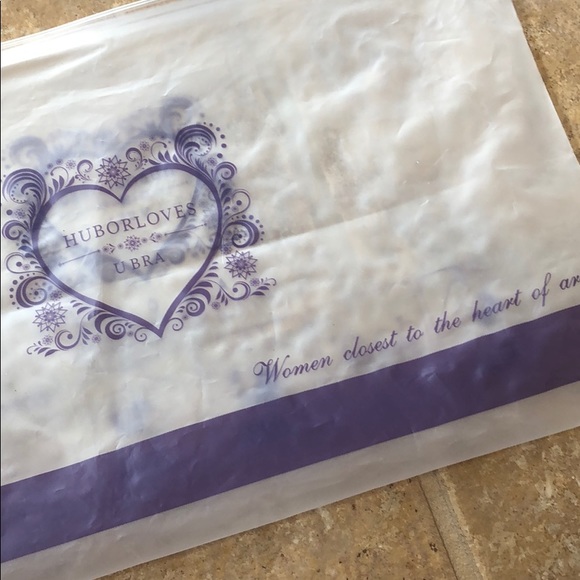 HuborLoves Strapless U-shaped Adhesive Bra - Picture 2 of 8